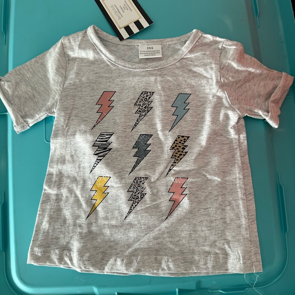 Girls lighting bolt tee